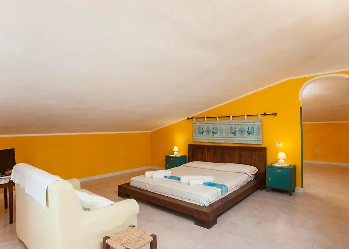 度假居 Mansarda Marina 圣彼得罗镇